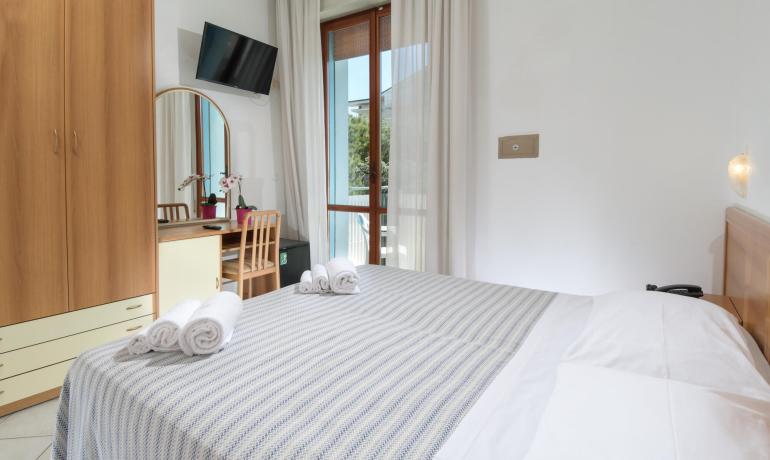 hotelprimulazzurra.unionhotels fr offre-paques-hotel-3-etoiles-a-pinarella-di-cervia 020